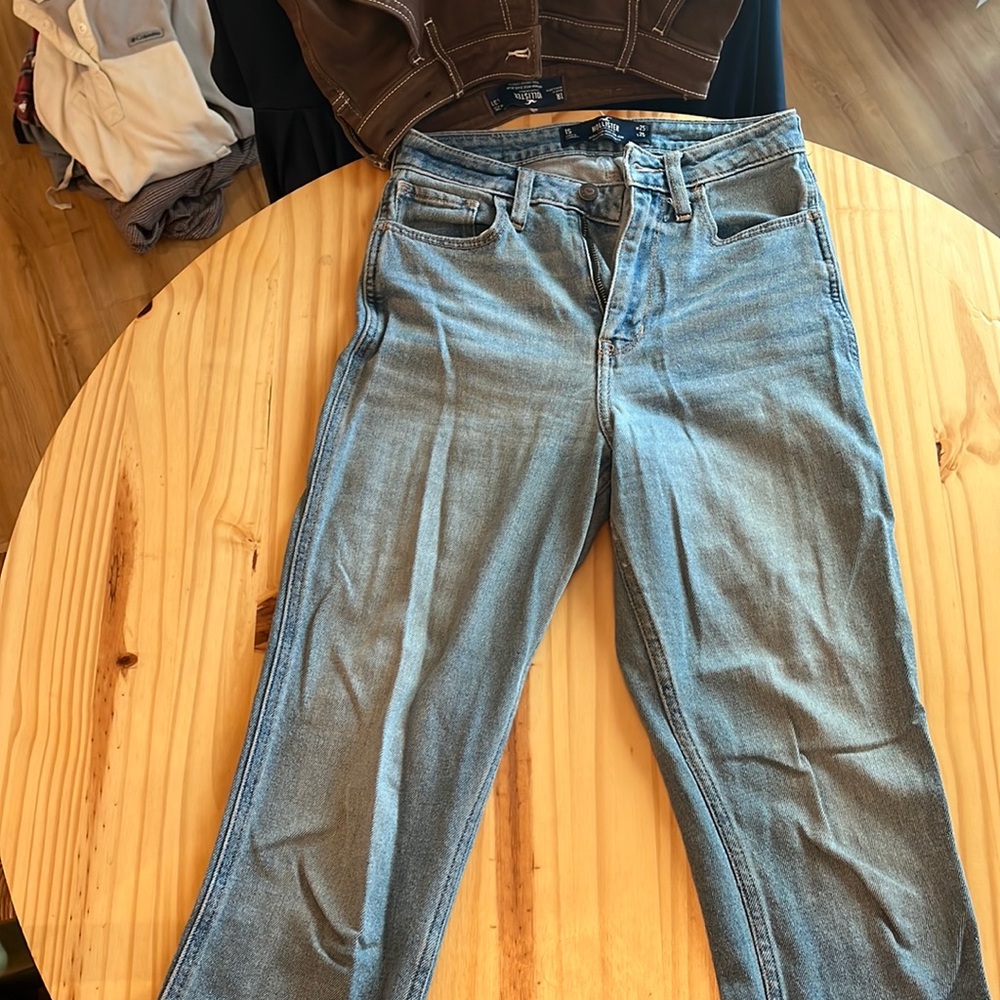 Hollister ultra high rise mom jeans